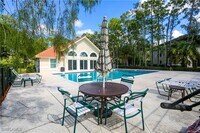 Building Photo - 5733 Deauville Cir