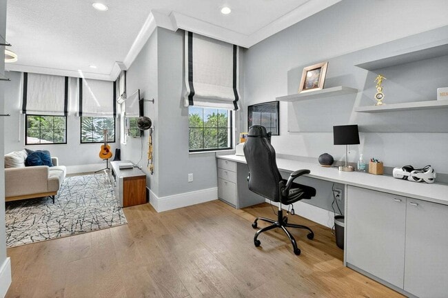 Building Photo - 16892 Strasbourg Ln