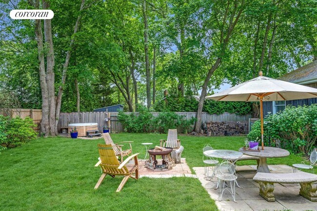 Building Photo - 179 Redwood Rd