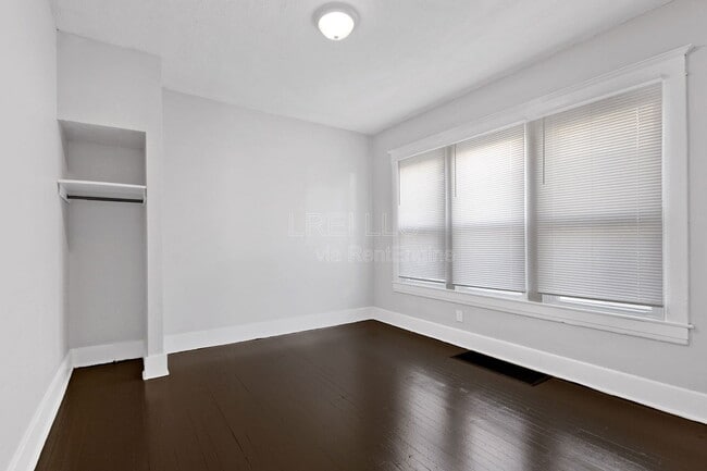 Building Photo - 317 S 39th St