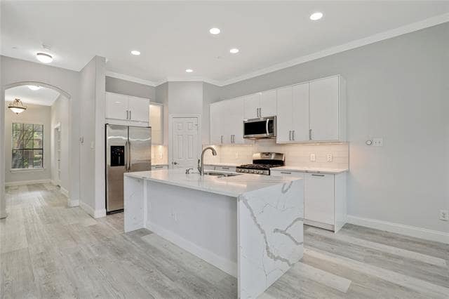 Building Photo - 4691 Edith St