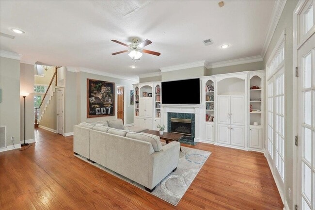 Building Photo - 4 Twin Cir Dr