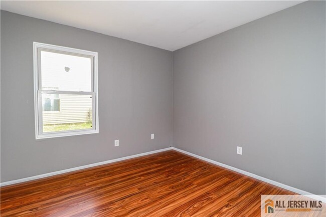 Building Photo - 149 Zwolak Ct