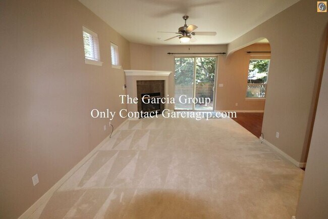 Building Photo - 7736 SW Cypress Ln