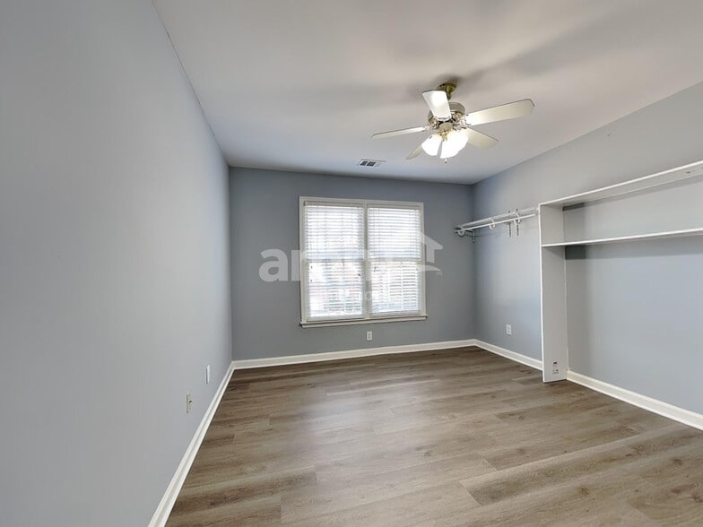 Building Photo - 1335 Killian Shoals Way SW