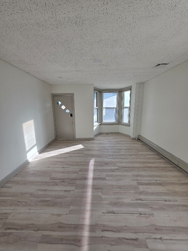 Building Photo - 2827 Horseshoe Pike