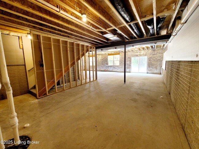 Building Photo - 4121 Bent Creek Dr