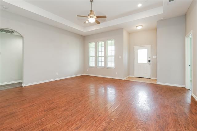 Building Photo - 623 Green Mound Dr