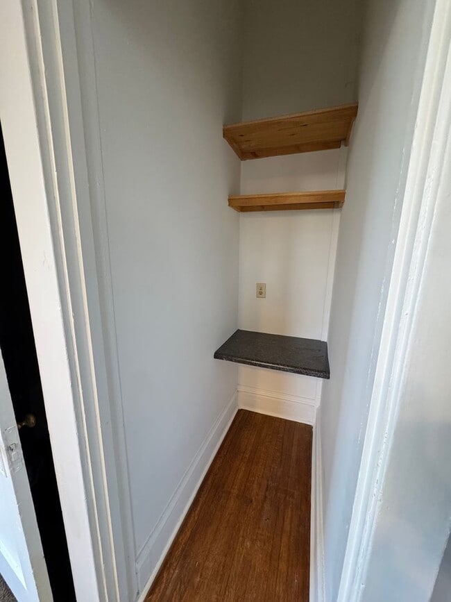 Building Photo - 914 23rd St