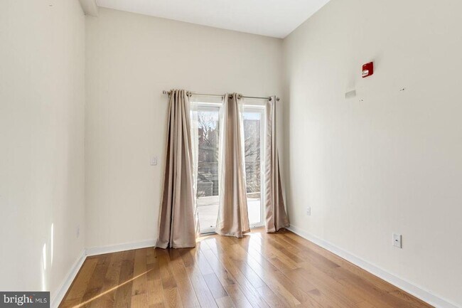 Building Photo - 2031 S Juniper St