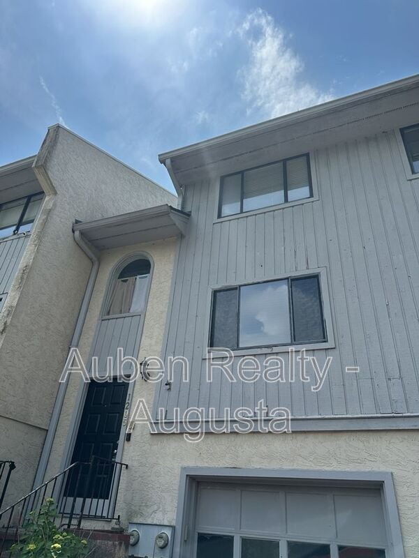 Primary Photo - 1205 Mersac Ct