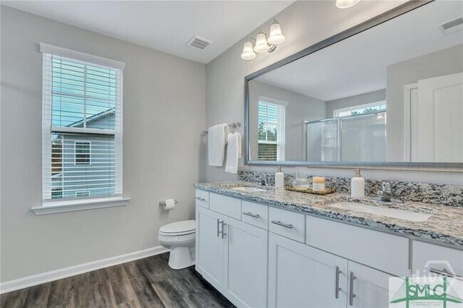 Building Photo - 116 Ainsdale Dr