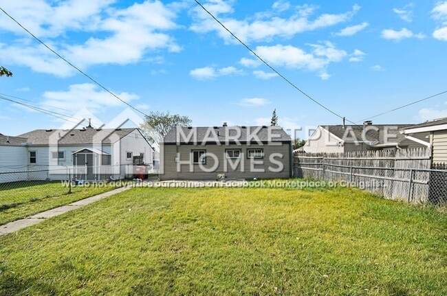 Building Photo - 28342 Rosemont St