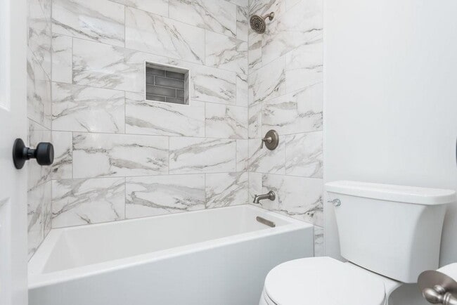 Building Photo - 1200 Defoor Ct NW