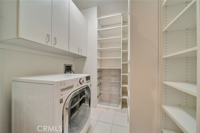 Building Photo - 801 S Grand Ave