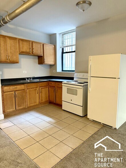 Building Photo - 2211 E 69th St