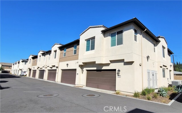 Building Photo - 45 Aria St