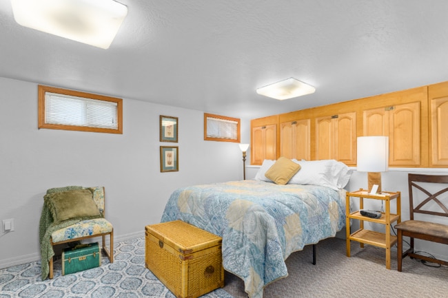 Building Photo - 1204 Avenue E