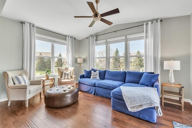 Building Photo - 15745 Diamante Dr