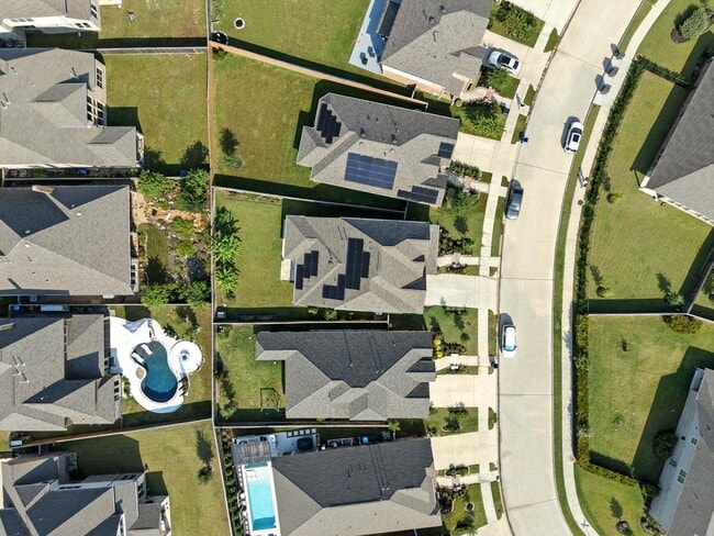 Building Photo - 15011 Old Horseshoe Lake Dr