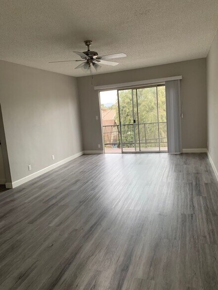 Building Photo - 4015 W Adams Blvd