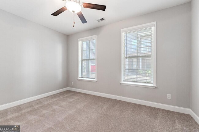 Building Photo - 5051 Pinckney Ln