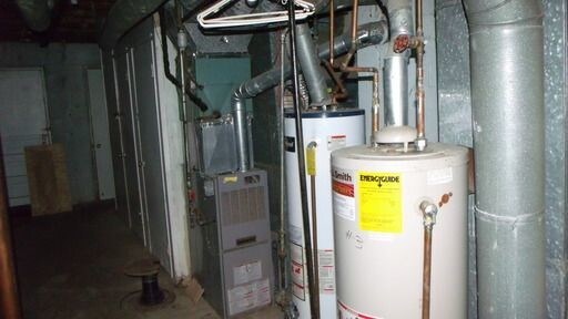 Building Photo - 605 Delaware Ave