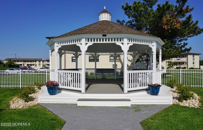 Building Photo - 42 Wharfside Dr