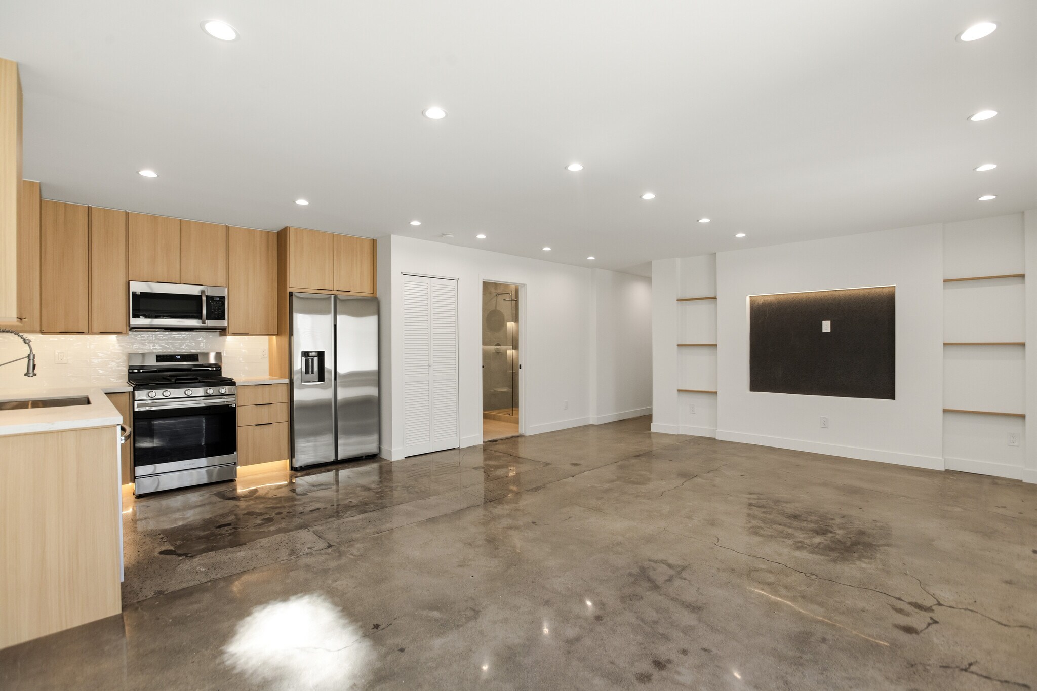 Living room - 7314 Fallbrook Ave