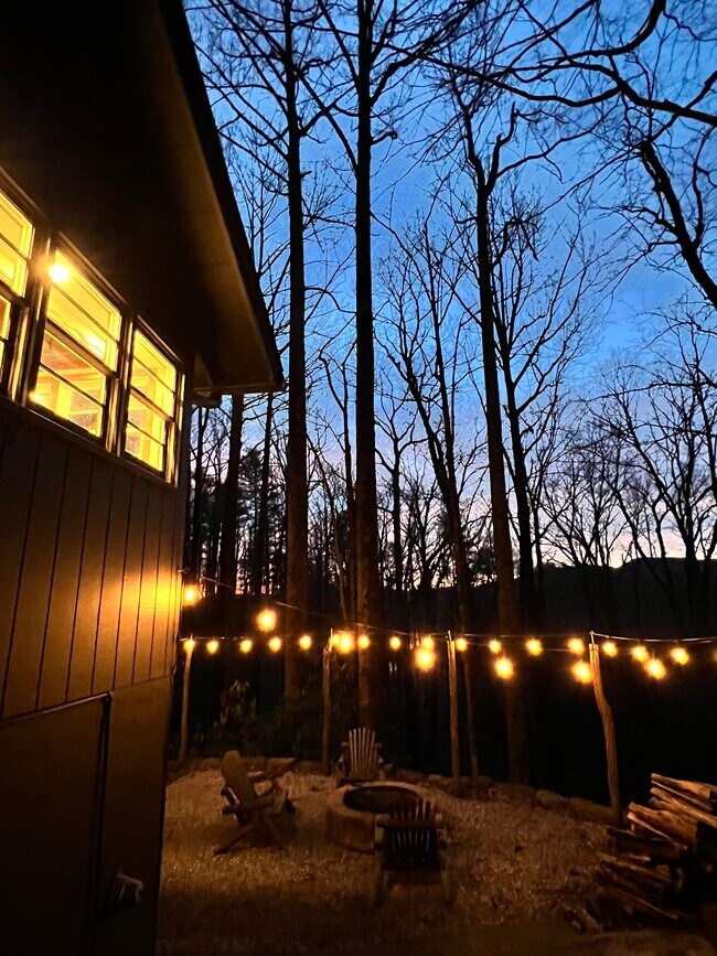 Building Photo - 59 Elm Dr