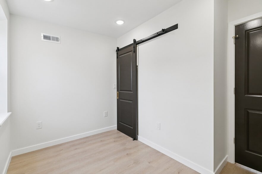 Building Photo - 2307 Gaul St