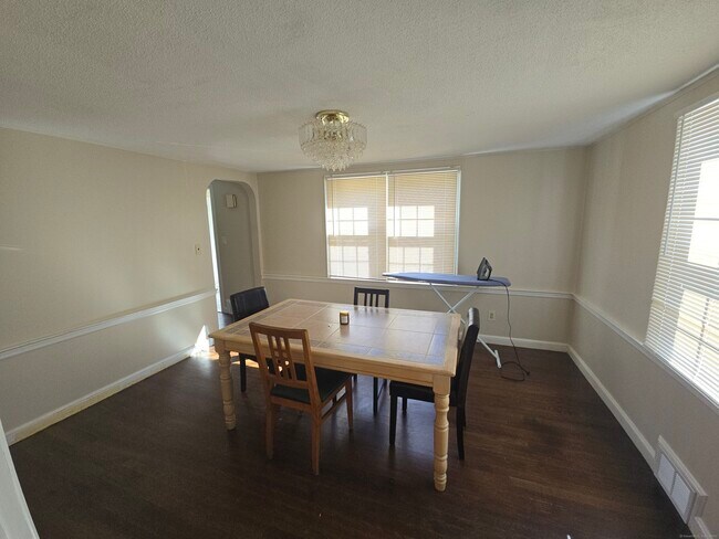 Building Photo - 47 Skitchewaug St