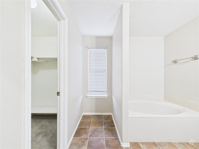 Building Photo - 19708 San Chisolm Dr