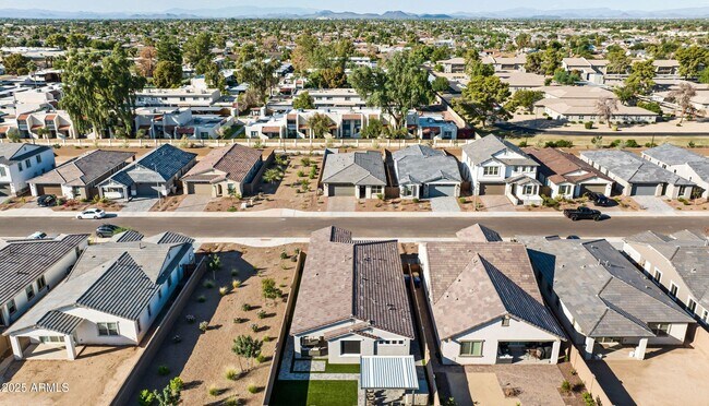 Building Photo - 5419 W Las Palmaritas Dr