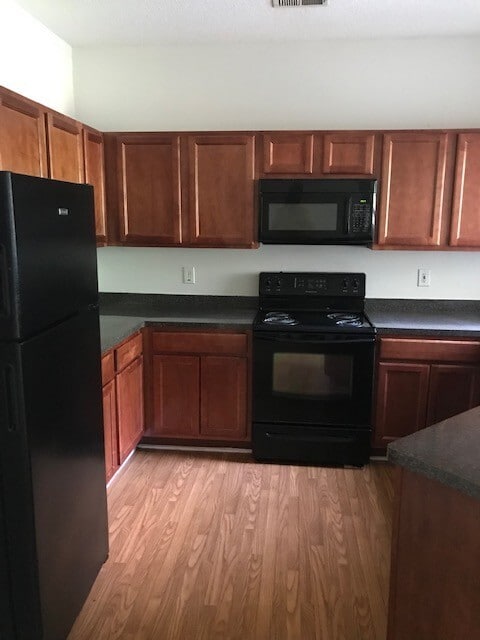 Building Photo - Call for pricing