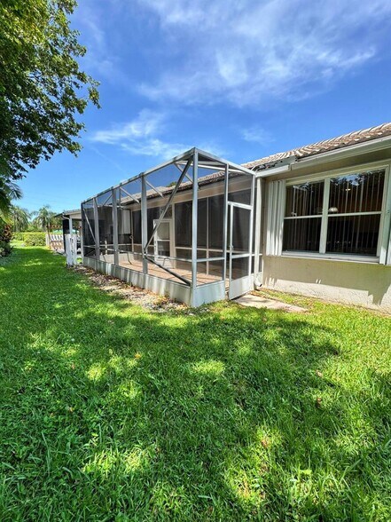 Building Photo - 10895 Fillmore Dr