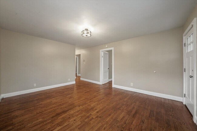 Building Photo - Harriman 37748 - Charming 2-bedroom, 1.5-bathroom Home nestled on 3.8 acres of woods - Contact Ch...