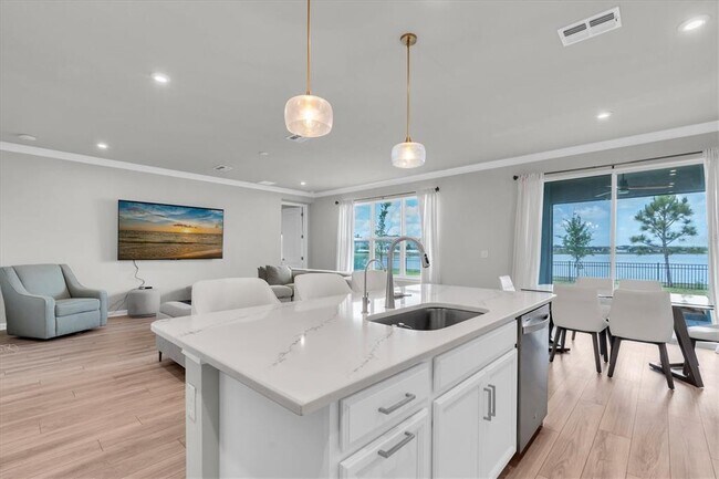 Building Photo - 6353 Timberdale Ave