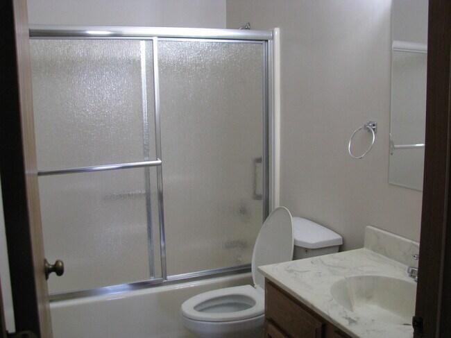 Building Photo - 7404 Eisenhower Dr
