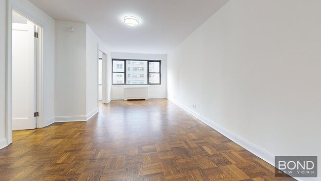 Building Photo - 405 E 56th St