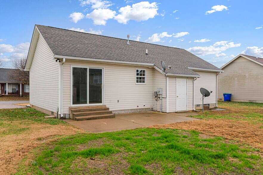 Building Photo - 1307 Miller Pond Rd