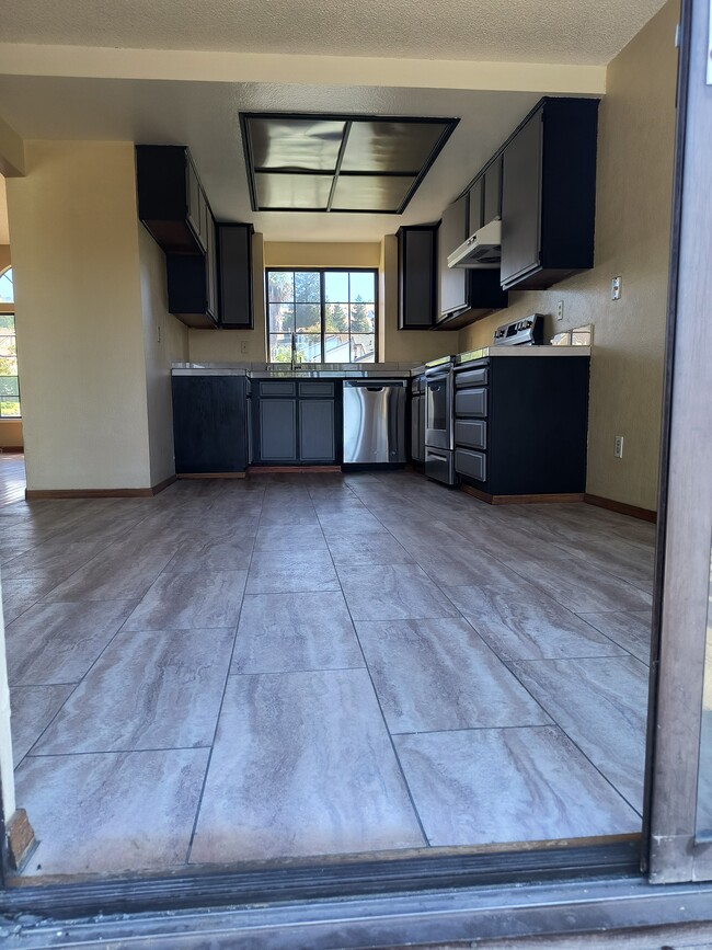 Building Photo - 2729 Coltwood Dr