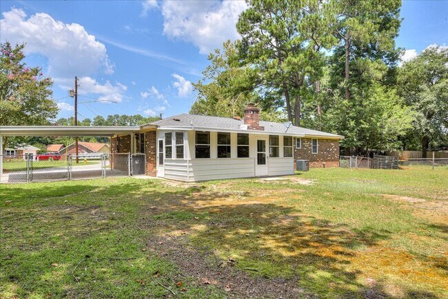 Building Photo - 608 Cedarwood Ct