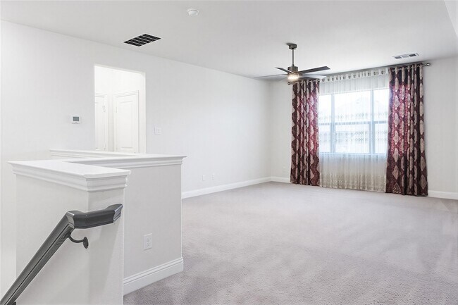 Building Photo - 601 Cherry Tree Ln