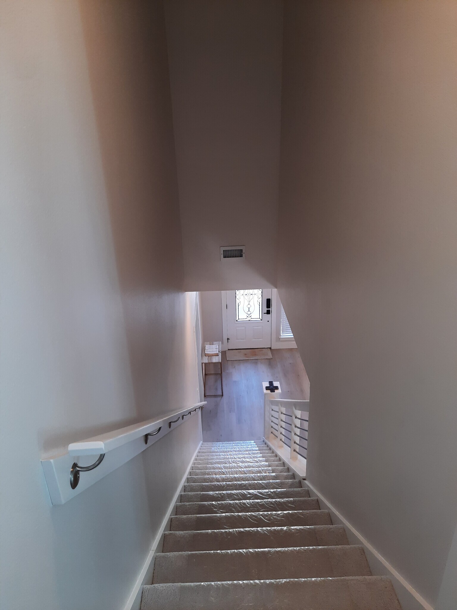 Building Photo - 1735 Woodridge Dr