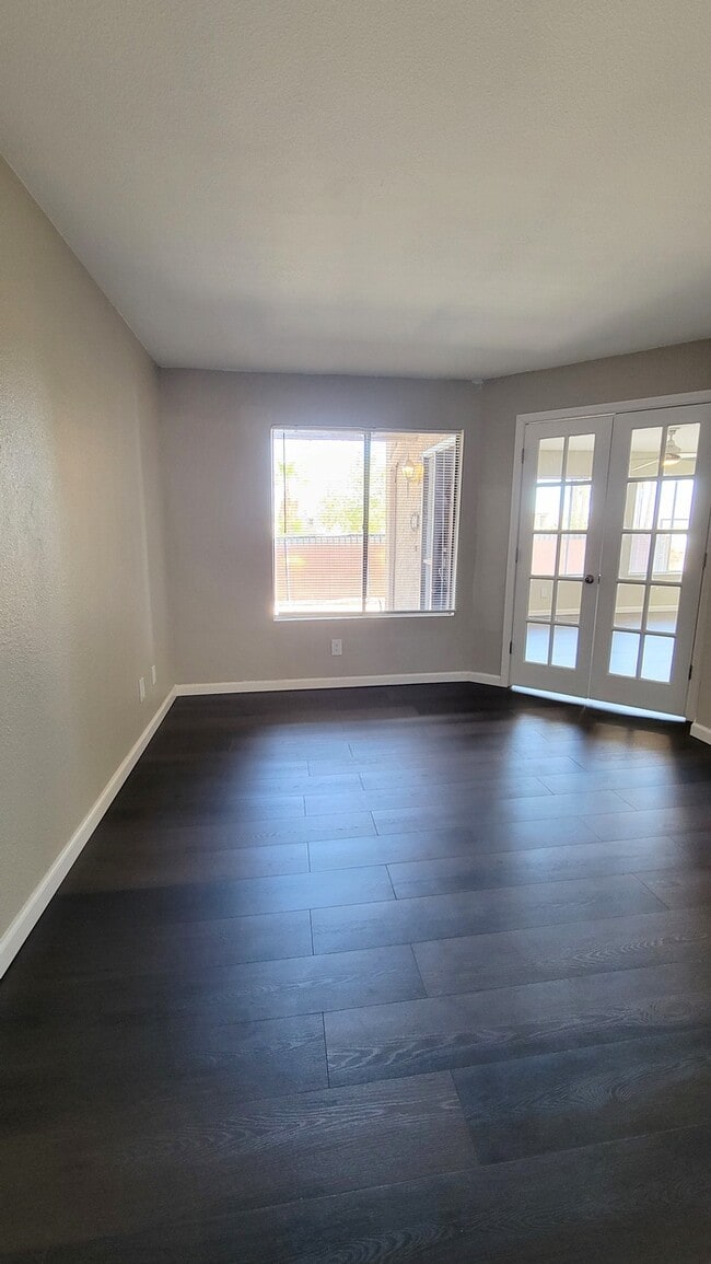 Building Photo - Cozy 1BR/1BA Condo Near Pima College & Downtown Tucson!