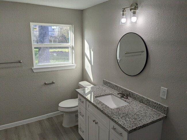 Master Bath - 514 Corydon Dr