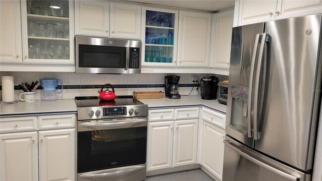 Building Photo - 638 S Owl Dr