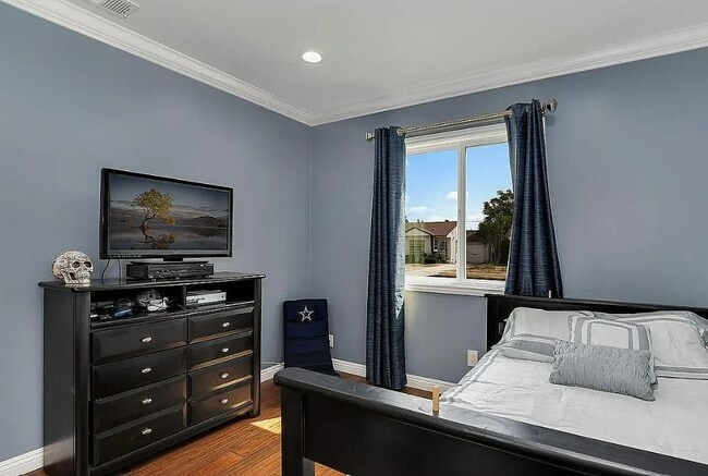 Building Photo - 13927 Leibacher Ave