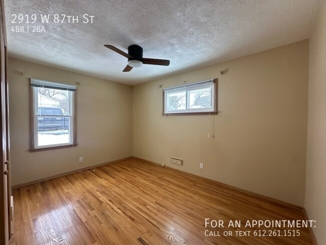 Building Photo - 2919 W 87th St